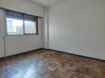 Departamento · 50m² · 2 Ambientes · Departamento en Segundo Piso en Venta.