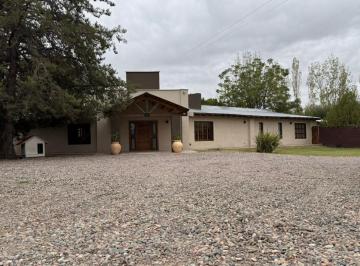 Casa de 4 ambientes, San Rafael · Gran Casa de 3 Dorm. y Piscina