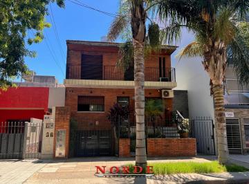 PH · 130m² · 3 Ambientes · 1 Cochera · Venta • Liniers • Apto Credito • PH • 3 Ambientes • Cochera