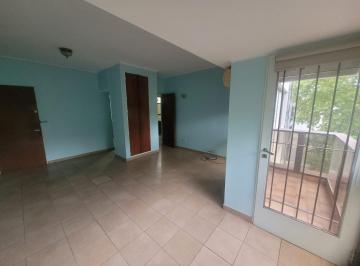 Departamento · 40m² · 3 Ambientes · Departamento de un Dormitorio Al Frente con Balcon en Alquiler