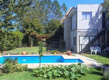 Casa · 135m² · 5 Ambientes · Casa en Valentina Sur Urbana, Neuquen