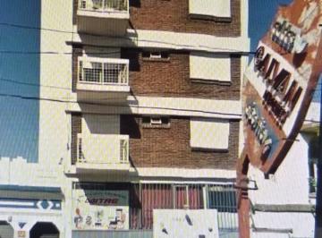 Departamento · 37m² · 2 Ambientes · Departamento en Alquiler en Avellaneda, G. B. a. Zona Sur, Argentina