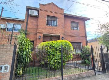 Casa · 300m² · 6 Ambientes · 2 Cocheras · Venta Casa Multifamiliar, 3 Prop Troncos del Talar