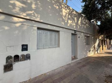 Casa · 60m² · 2 Dormitorios · Alquiler Casa - 2 Dorm. - B° Pueyrredon