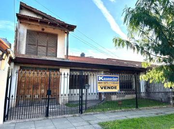 Casa de 4 ambientes, Morón · Chalet 4 Amb en Morón Sur