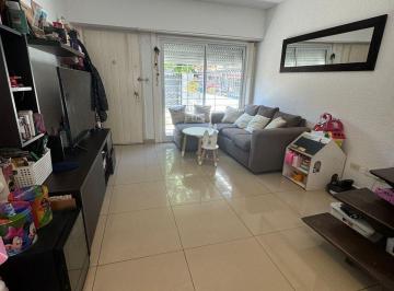 PH · 81m² · 3 Ambientes · Duplex de 3 Ambientes con Patio a La Venta.
