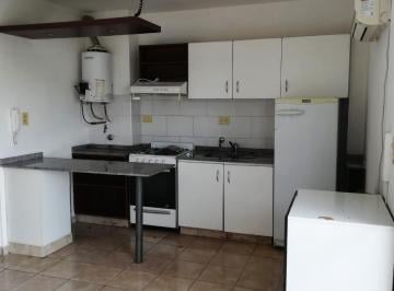Departamento de 4 ambientes, Rosario · Departamento 1 Dormitorio en Alquiler. Av Pellegrini 3812.