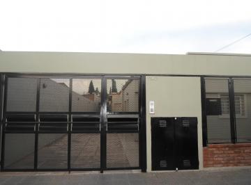 PH de 2 ambientes, La Plata · 8 y 78, PH Tipo Casa con Patio