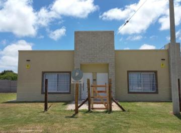 Casa de 2 ambientes, Miramar · Dos Duplex en Venta en Conjunto en Miramar