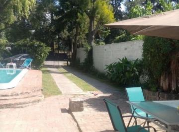 Casa · 180m² · 4 Ambientes · Casa en Venta en City Bell, La Plata, G. B. a. Zona Sur