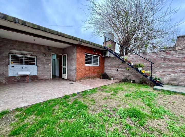 Casa · 160m² · 7 Ambientes · 2 Cocheras