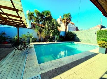 Casa · 322m² · 6 Ambientes · 6 Cocheras · Casa en Venta en Pinos de Anchorena