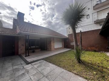 Casa · 172m² · 3 Ambientes · 2 Cocheras · Casa 3 Amb Mas Local