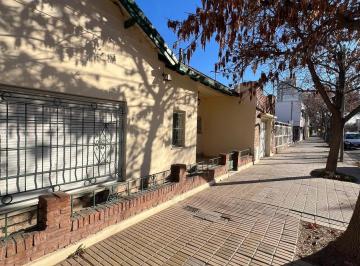 Casa · 95m² · 4 Ambientes · 2 Cocheras · Casa en Cipolletti