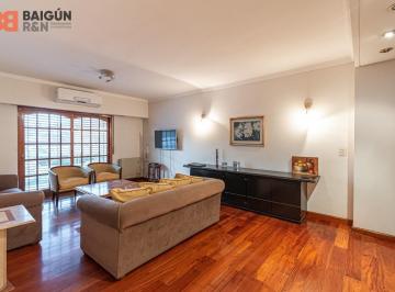 Casa · 201m² · 6 Ambientes · Casa Tipo PH en Villa Pueyrredón