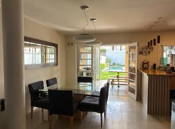 Casa de 5 ambientes, Córdoba · Vende Casa B° Urca 4 Dorm. Apto Credito