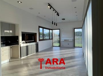 Casa de 7 ambientes, Plottier · Venta Casa Barrio Privado Plottier Apta Credito