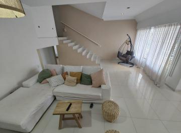 Casa de 5 ambientes, La Matanza · Casa de 5 Ambientes Impecable