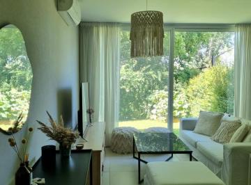 Departamento · 49m² · 2 Ambientes · 1 Cochera · Villa Los Remeros. Departamento con Jardín.