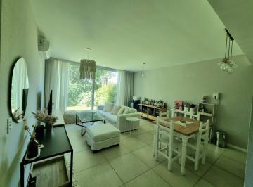 Departamento · 49m² · 2 Ambientes · 1 Cochera · Atencion Inversores! Departamento con Jardín con Excelente Renta.