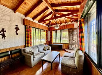 Quinta vacacional · 78m² · 2 Dormitorios · 5 Cocheras · Venta Casa Quinta C/pileta en El Remanso. 2625 m²
