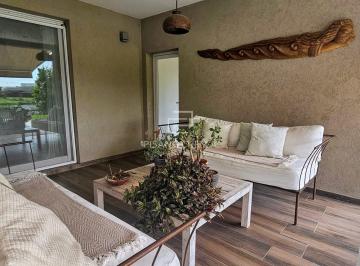 Casa · 300m² · 7 Ambientes · 1 Cochera · Casa en Alquiler en San Rafael, Villanueva, Tigre