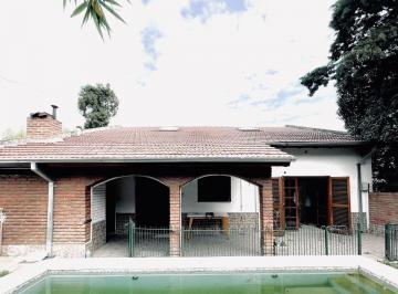 Casa · 300m² · 4 Ambientes · 1 Cochera · Venta Urgente de Casa Financiada en Barrio Cerrado