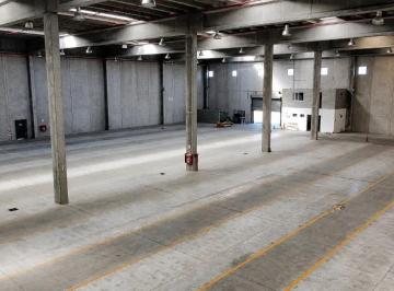 Depósito · 3000m² · 5 Cocheras · Alquiler Depósito de 3000 m² en Moreno Store Center