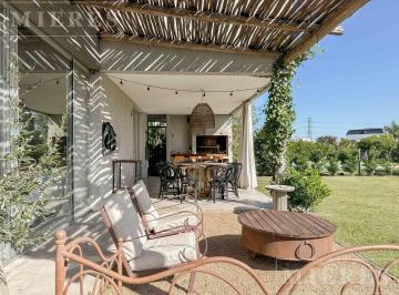 Casa · 174m² · 4 Ambientes · 2 Cocheras · Casa en Venta en San Gabriel Villanueva - Lote Interno.