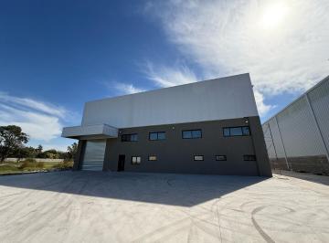 Bodega-Galpón · 2400m² · Deposito en Alquiler Parque Industrial Moreno