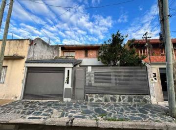 Casa de 5 ambientes, Avellaneda · Excelente Casa en Venta de 5 Ambientes en Sarandi