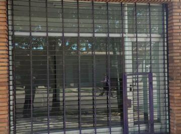 Local comercial , Lomas de Zamora · Local en Alquiler Sobre Doyhenard 1209 en Llavallol