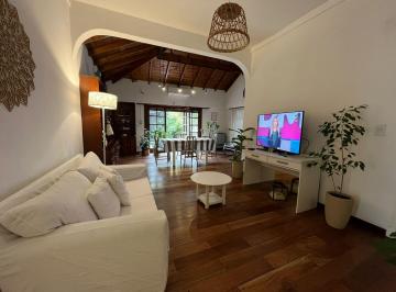 Casa · 168m² · 3 Ambientes · 2 Cocheras · Venta Casa 3 Ambientes con Patio, Pompeya, Mar del Plata