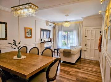 Casa de 5 ambientes, Tres de Febrero · Casa de 5 Ambientes con Cochera