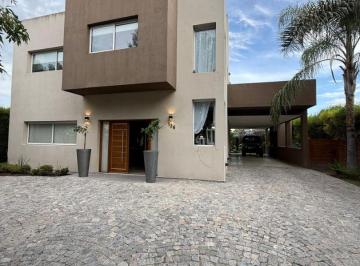 RCP-RCP-1695_2 · Casa en Venta en Barrio Cerrado