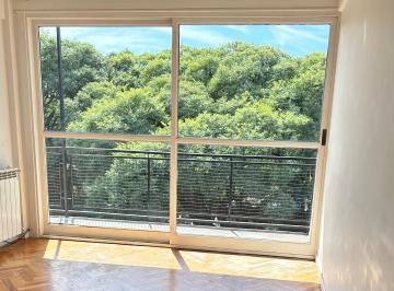 Departamento en Alquiler de 3 ambientes Acassuso · Luminoso Depto con Vista Abierta