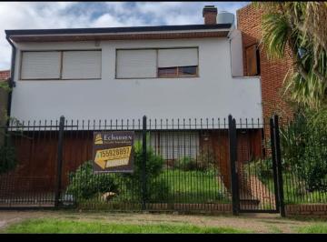PH · 120m² · 4 Ambientes · 1 Cochera · PH en Alquiler