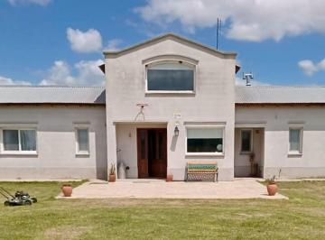 Casa · 120m² · 5 Ambientes · Chacra de 2.5ha con Casa 3 Dorm en Estancia Benquerencia Farm Club - Monte - Pcia. de Buenos Aires