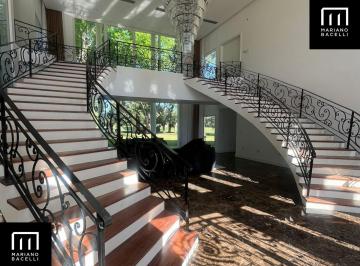 Casa · 700m² · 7 Ambientes · Casa en Alquiler en Saint Thomas Oeste, Canning