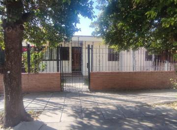 Casa de 5 ambientes, Córdoba · Venta Casa Barrio Los Robles!
