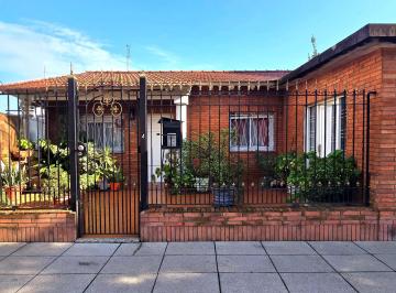 Casa de 4 ambientes, Lanús · Casa Venta 4 Ambientes con Garaje (Oportunidad)