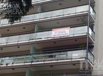 Departamento · 108m² · 4 Ambientes · 2 Cocheras · Departamento - Alquiler - Olivos - 3 Ambientes con Dependencia - Amplio 120 m y Cochera