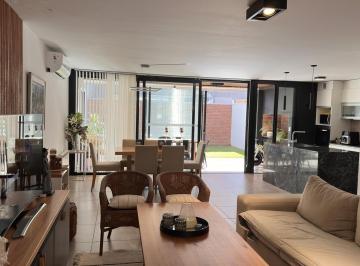 Casa · 150m² · 4 Ambientes · 1 Cochera · Duplex Premium en Greenville 2