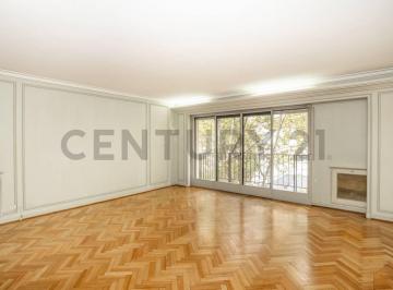 Departamento · 158m² · 5 Ambientes · 1 Cochera · Semipiso de Categoría con Cochera y Baulera. Excelente Oportunidad!