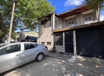Departamento · 130m² · 4 Ambientes · En Venta en Caseros PH Planta Alta de 3 Habitaciones 2 Baños F: 10395