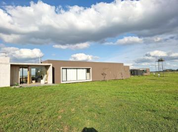 Casa de 7 ambientes, Cañuelas · Exclusiva Casa 420 m² Excelente Construcción y Calidad. Lote de 13.000 m²
