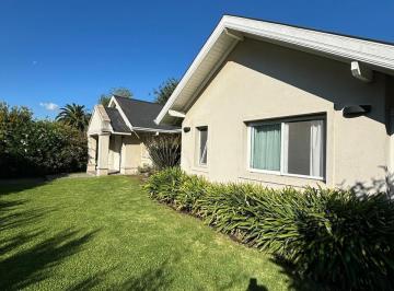 Casa de 4 ambientes, Esteban Echeverría · Propiedad de Categoria en El Rodal Canning!