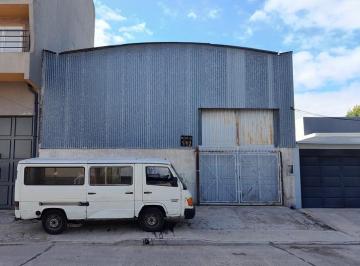 Bodega-Galpón , Tres de Febrero · Excelente Galpón 210 m²