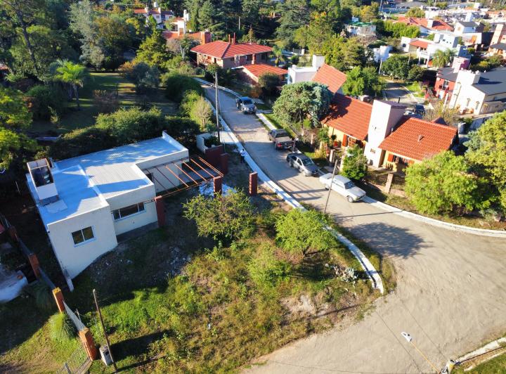 Casa · 100m² · 4 Ambientes · 1 Cochera