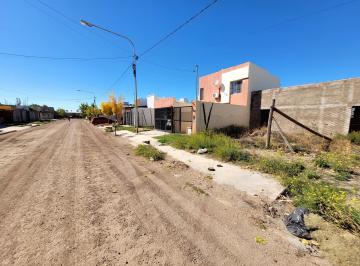 Casa · 150m² · 3 Ambientes · 2 Cocheras · Casa en Construcción